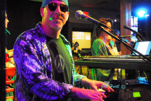 ST JOHN LIVE MUSIC    WAYNARD SCHELLER