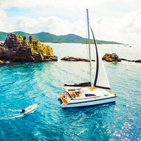 OVERNIGHT CHARTERS / YACHT CHARTERS -- ST. JOHN & ST. THOMAS, USVI & BVI -- SAINT JOHN ISLAND GUIDE