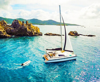 OVERNIGHT CHARTERS / YACHT CHARTERS -- ST. JOHN & ST. THOMAS, USVI & BVI -- SAINT JOHN ISLAND GUIDE